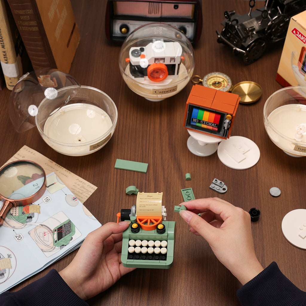 JAKI Retro Creative Building Set Camera TV Typewriter 3 in 1